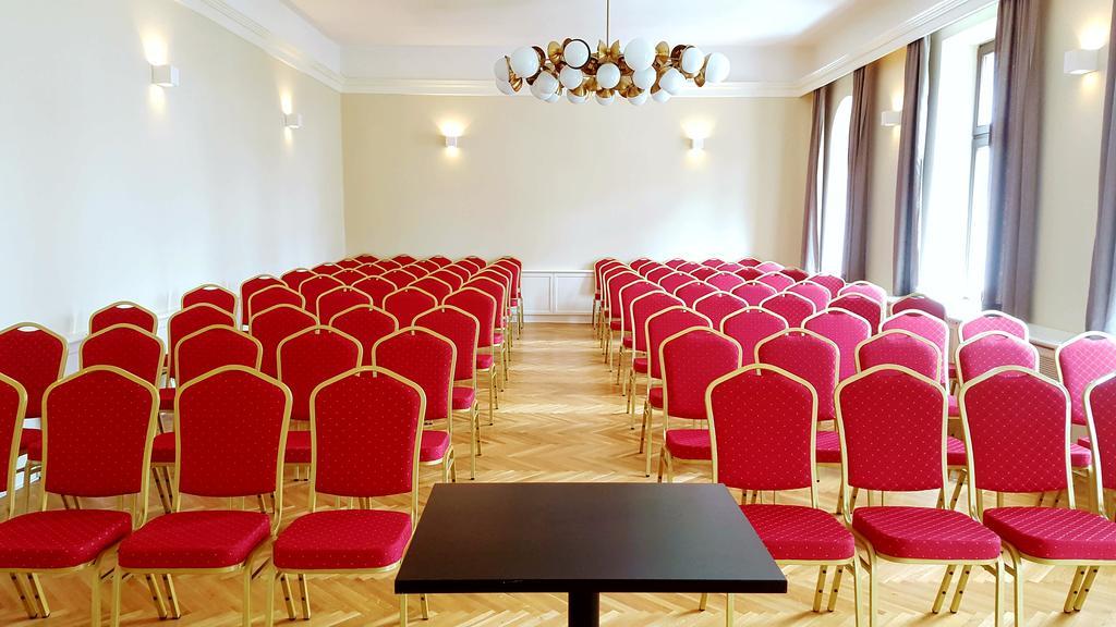 B&B Hotel Praha Novy Jicin Exterior photo